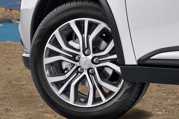 ഐതിസാഹിക മോഡലായ പജേറോയെ പിൻവലിക്കാനൊരുങ്ങി മിത്സുബിഷി