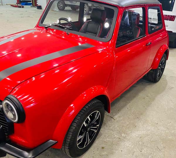 മിനി കൂപ്പറായി രൂപം മാറി പ്രീമിയർ പദ്മിനി