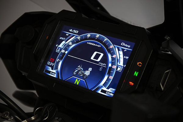 യുകെയിൽ ടെറൈൻ 380 അഡ്വഞ്ചർ അവതരിപ്പിച്ച് സിന്നിസ്