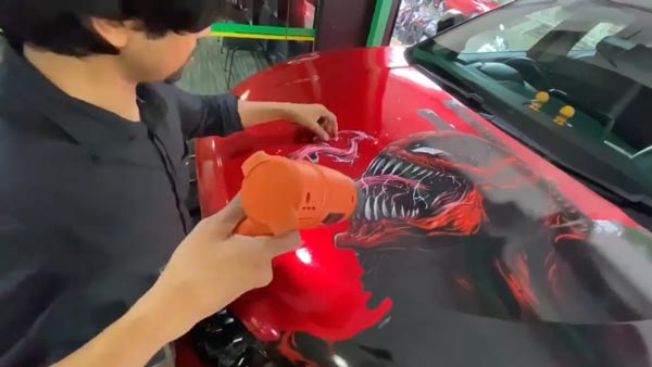 വെനം സ്റ്റിക്കർ റാപ്പിൽ അണിഞ്ഞൊരുങ്ങി ടാറ്റ ഹാരിയർ