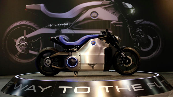 വാട്ട്മാൻ ഇലക്ട്രിക് പവർ ക്രൂയിസർ അവതരിപ്പിച്ച് വോക്സാൻ