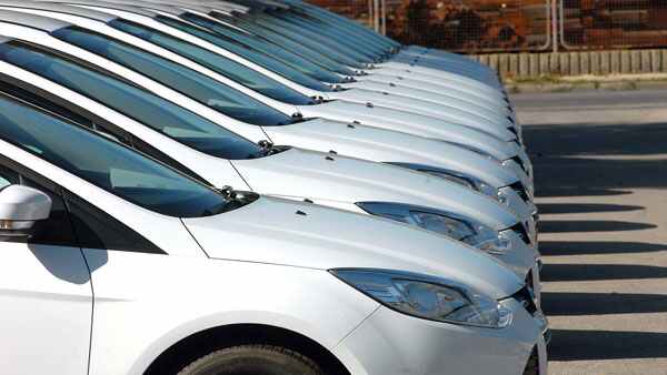 ബിഎസ് IV വാഹനങ്ങളുടെ വില്‍പ്പന; വാദം കേള്‍ക്കുന്നത് ജൂലൈ 31-ലേക്ക് മാറ്റി സുപ്രീംകോടതി