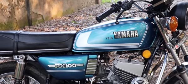 ക്ലാസിക് ഭാവത്തിൽ മിനുങ്ങി യമഹ RX 100