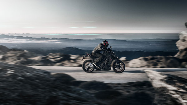 2021 മോഡൽ Z1000 നേക്കഡ് റോഡ്സ്റ്റർ അവതരിപ്പിച്ച് കവസാക്കി