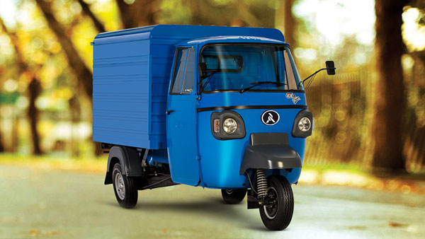 ചെറു വഴികളിലും എളുപ്പത്തിൽ എത്തിചേരാം; ത്രീ വിലർ ആംബുലൻസ് ഒരുക്കി അതുൽ ഓട്ടോ