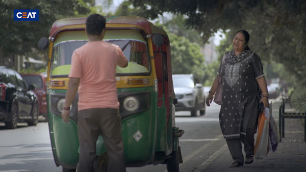 കൊവിഡ്-19; ഓട്ടോറിക്ഷ ഡ്രൈവര്‍മാര്‍ക്ക് സുരക്ഷ കിറ്റുമായി സിയറ്റ്