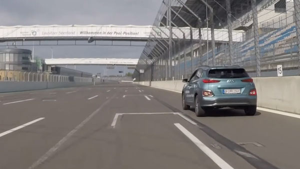 ഒറ്റ ചാർജിൽ 1026 കിലോമീറ്റർ മൈലേജ്; ചരിത്രം കുറിച്ച് ഹ്യുണ്ടായി കോന ഇവി