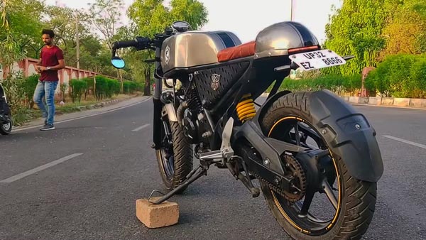 70,000 രൂപയ്ക്ക് കഫേറേസറായി രൂപംമാറി ബജാജ് ഡിസ്കവർ