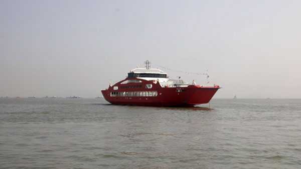 മുംബൈ റോറോ ഫെറി സർവീസിനെ അഭിനന്ദിച്ച് ആനന്ദ് മഹീന്ദ്ര