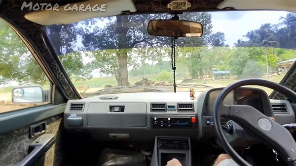 പഴമ കാത്തുസൂക്ഷിച്ച് മാടമ്പി ലുക്കിൽ ഒരു ടാറ്റ എസ്റ്റേറ്റ്