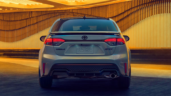 ബോൾഡ് സ്ട്രീറ്റ് ലുക്കിൽ ടൊയോട്ട കൊറോള അപെക്സ് എഡിഷൻ