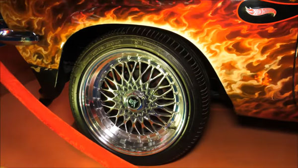 ക്ലാസിക് ശൈലിയിൽ ഹോട്ട്‌വീല്‍സ് കോണ്ടസ