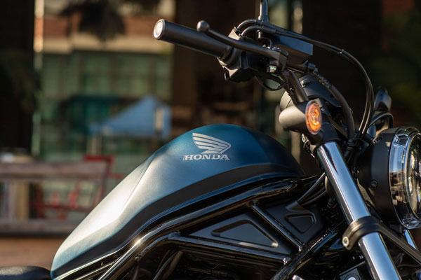 പ്രീമിയം മോട്ടോർസൈക്കിളിന്റെ എക്‌സ്‌ഹോസ്റ്റ് നോട്ട് പുറത്തുവിട്ട് ഹോണ്ട; അരങ്ങേറ്റം സെപ്റ്റംബർ 30 ന്