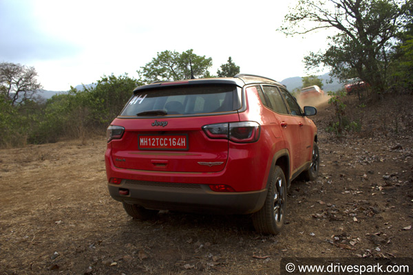 കോമ്പസിന് ഓഫറുകളും ഫിനാന്‍സ് പദ്ധതികളും അവതരിപ്പിച്ച് ജീപ്പ്