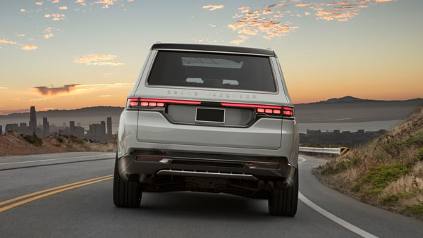 ഗ്രാൻഡ് വാഗനീർ കൺസെപ്റ്റ് അവതരിപ്പിച്ച് ജീപ്പ്