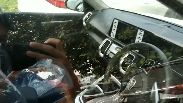 ഡീലർഷിപ്പുകളിൽ എത്തി കിയ സോനെറ്റ്; മിഡ് സ്പെക്ക് HTK+ -ന്റെ ചിത്രങ്ങൾ പുറത്ത്