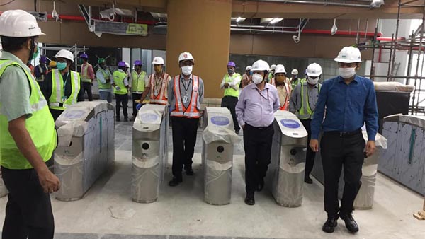 കൊച്ചി മെട്രോ സര്വീസ് പുനരാരംഭിച്ചു; യാത്രനിരക്കും കുറച്ചു കൊച്ചി മെട്രോ സര്വീസ് പുനരാരംഭിച്ചു; യാത്രനിരക്കും കുറച്ചു