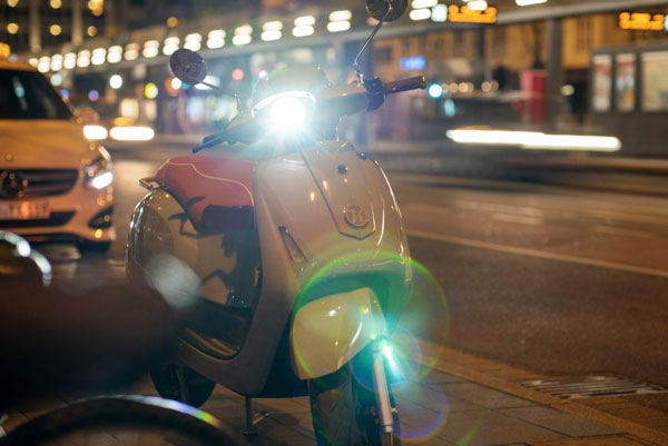 54 ഇലക്ട്രിക് ശ്രേണിയിലേക്ക് പുതിയ മോഡലുകൾ അവതരിപ്പിച്ച് കുമ്പൻ