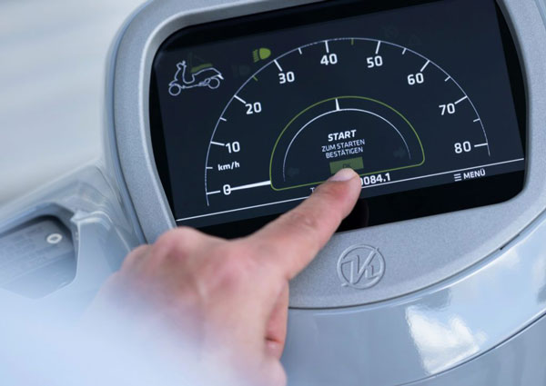 54 ഇലക്ട്രിക് ശ്രേണിയിലേക്ക് പുതിയ മോഡലുകൾ അവതരിപ്പിച്ച് കുമ്പൻ