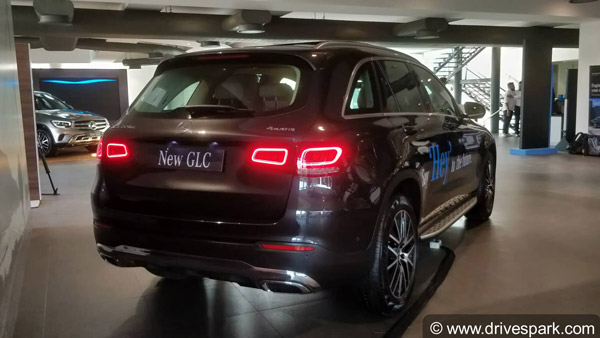 മെർസിഡീസ് ബെൻസിന് വിലയേറും; ഒക്ടോബർ മുതൽ രാജ്യത്ത് മോഡലുകൾക്ക് രണ്ട് ശതമാനം വിലവർധനവ്