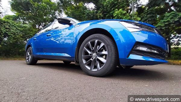 വിപണിയിലെ മികച്ച ആഢംബര സെഡാന്‍; സ്‌കോഡ സൂപ്പര്‍ബ് സ്‌പോര്‍ട്‌ലൈന്‍ റോഡ് ടെസ്റ്റ് റിവ്യൂ