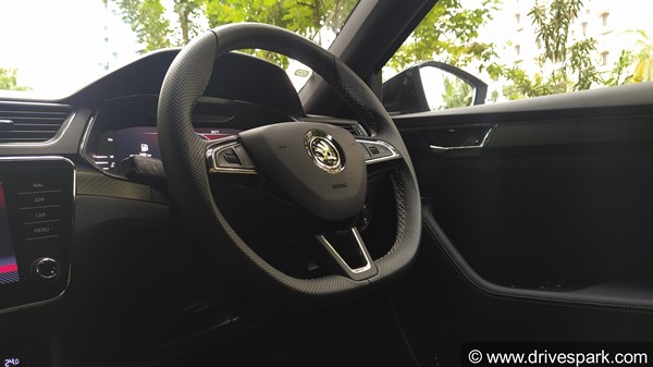 വിപണിയിലെ മികച്ച ആഢംബര സെഡാന്‍; സ്‌കോഡ സൂപ്പര്‍ബ് സ്‌പോര്‍ട്‌ലൈന്‍ റോഡ് ടെസ്റ്റ് റിവ്യൂ