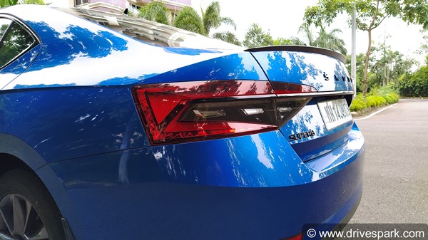 വിപണിയിലെ മികച്ച ആഢംബര സെഡാന്‍; സ്‌കോഡ സൂപ്പര്‍ബ് സ്‌പോര്‍ട്‌ലൈന്‍ റോഡ് ടെസ്റ്റ് റിവ്യൂ