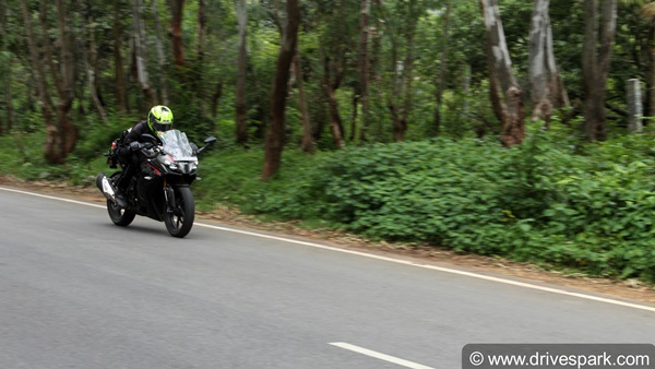 ട്രാക്കിൽ നിന്ന് റോഡിലേക്ക്; ടിവിഎസ് അപ്പാച്ചെ RR 310 റോഡ് ടെസ്റ്റ് റിവ്യൂ