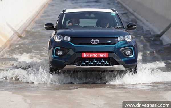 സര്‍ക്കാര്‍ ഏജന്‍സികള്‍ക്കായി 250 ഇലക്ട്രിക് വാഹനങ്ങള്‍ സ്വന്തമാക്കാന്‍ ഇഇഎസ്എല്‍