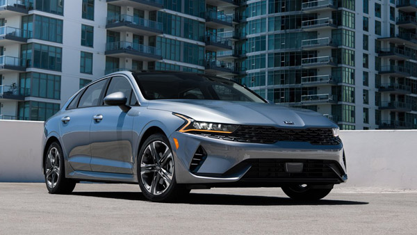 പെർഫോമെൻസിലും ഹാൻഡ്‌ലിംഗിലും ബിഎംഡബ്ല്യു 3-സീരീസിനെ വെല്ലുവിളിച്ച് കിയ K5