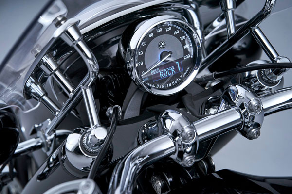 ടൂറിംഗ്-ഓറിയന്റഡ് R 18 ക്ലാസിക് ക്രൂയിസർ പുറത്തിറക്കി ബിഎംഡബ്ല്യു 