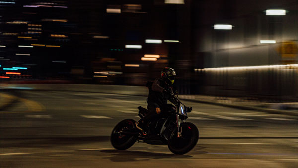 മിനിമലിസ്റ്റിക് രൂപകൽപ്പനയിൽ പുതിയ E-ഫൈറ്റർ അവതരിപ്പിച്ച് ഡ്രൂഗ് മോട്ടോ