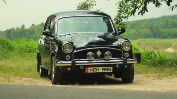 ടൊയോട്ട എഞ്ചിനുമായി റെസ്റ്റോ മോഡഡ് ഹുന്ദുസ്ഥാൻ അംബാസഡർ