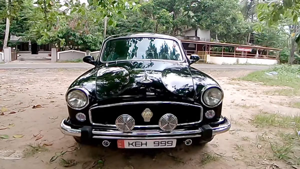 ടൊയോട്ട എഞ്ചിനുമായി റെസ്റ്റോ മോഡഡ് ഹുന്ദുസ്ഥാൻ അംബാസഡർ