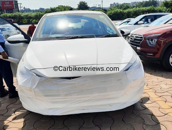 2020 ഹ്യുണ്ടായി i20 ഡീലര്‍ഷിപ്പുകളില്‍ എത്തി; ഇന്റീരിയര്‍, ടച്ച്‌സ്‌ക്രീന്‍ വിവരങ്ങള്‍ പുറത്ത്