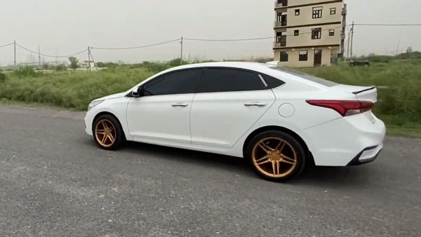 കോസ്മെറ്റിക്ക് പരിഷ്കരണങ്ങളും ECU റീമാപ്പിംഗുമായി മൂന്നാം തലമുറ ഹ്യുണ്ടായി വെർണ