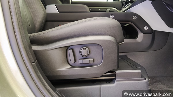 പുതുമോടിയിലും കൂടുതല്‍ കരുത്തിലും ലാന്‍ഡ് റോവര്‍ ഡിഫെന്‍ഡര്‍; ഫസ്റ്റ് ലുക്ക് റിവ്യൂ