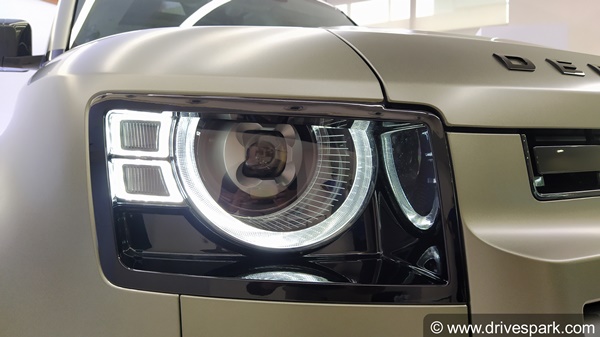 പുതുമോടിയിലും കൂടുതല്‍ കരുത്തിലും ലാന്‍ഡ് റോവര്‍ ഡിഫെന്‍ഡര്‍; ഫസ്റ്റ് ലുക്ക് റിവ്യൂ