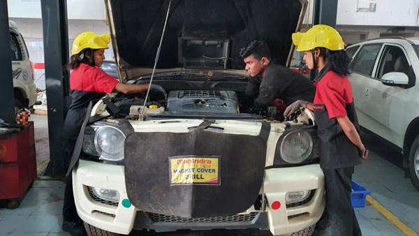 ഒരുവര്‍ഷം വിജയകരമായി പൂര്‍ത്തിയാക്കി രാജ്യത്തെ ആദ്യ വനിതാ സര്‍വീസ് വർക്ക് ഷോപ്പ്