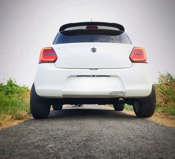 കസ്റ്റം അലോയികളുമായി ലോ റൈഡർ രൂപത്തിൽ തിളങ്ങി മാരുതി സ്വിഫ്റ്റ്