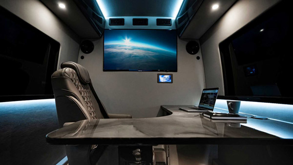 ഇങ്കാസ് കരവിരുതിൽ ചലിക്കുന്ന ഓഫീസായി മാറി മെർസിഡീസ് ബെൻസ് സ്പ്രിന്റർ 3500