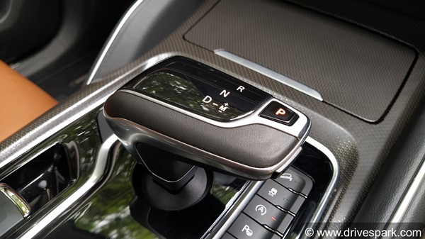 പ്രീമിയം ഗ്ലോസ്റ്റർ എസ്‌യുവി പുറത്തിറക്കി എംജി; വില 28.98 ലക്ഷം രൂപ