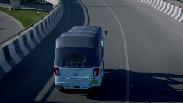 ആപ്പെ ഇ-സിറ്റി തിരുവനന്തപുരത്തും, കോഴിക്കോടും വില്‍പ്പനയ്‌ക്കെത്തിച്ച് പിയാജിയോ