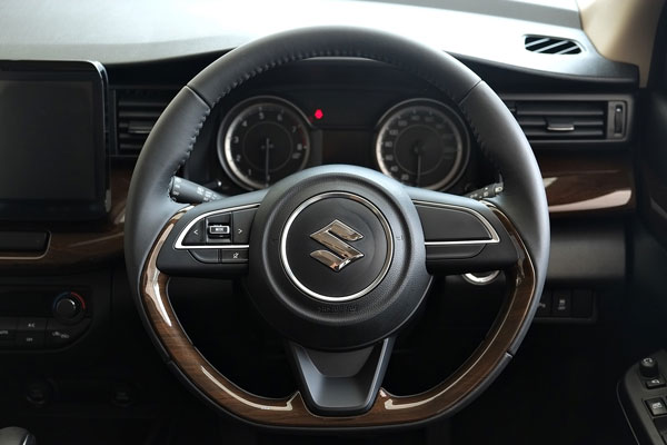 പുതിയ എംപിവിയുമായി മാരുതി; എതിരാളി മഹീന്ദ്ര മറാസോ