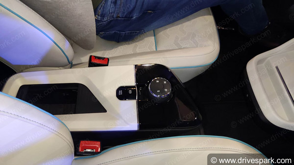 ഒറ്റ ചാർജിൽ 300 കിലോമീറ്റർ മൈലേജ്; ടാറ്റ ആൾട്രോസ് ഇവി അണിയറയിൽ ഒരുങ്ങുന്നു