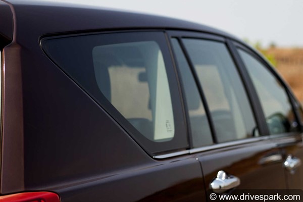 മുഖംമിനുക്കി ടൊയോട്ട ഇന്നോവ ഫെയ്‌സ്‌ലിഫ്റ്റ് ഒക്ടോബർ 15 -ന് എത്തും