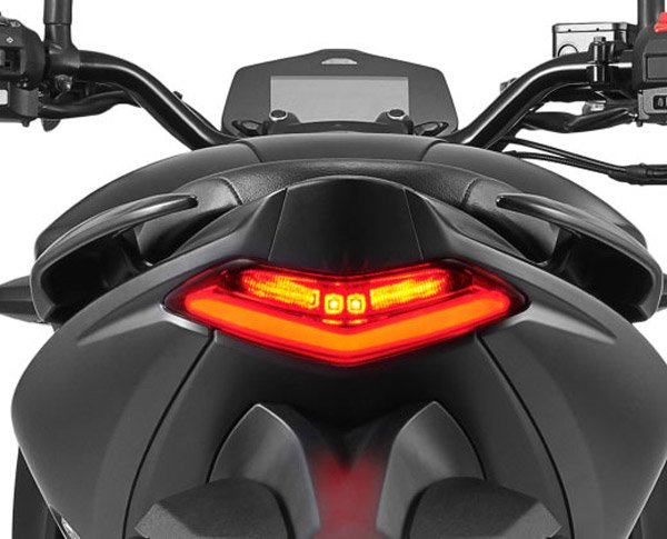 വാര്‍ഷികം കളര്‍ഫുള്ളാക്കി സുസുക്കി; ജിക്സര്‍ 250, 155 മോഡലുകള്‍ക്ക് ഇനി പുതുവര്‍ണം