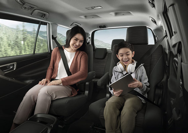 വരവിനൊരുങ്ങി ഇന്നോവ ക്രിസ്റ്റ ഫെയ്‌സ്‌ലിഫ്റ്റ്; അറിഞ്ഞിരിക്കേണ്ട 7 കാര്യങ്ങള്‍