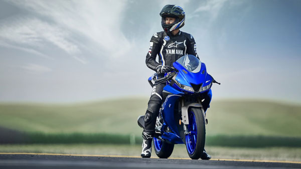 പരിഷ്ക്കരിച്ച എഞ്ചിനും പുതിയ കളർ ഓപ്ഷനുകളും; 2021 YZF-R125 പുറത്തിറക്കി യമഹ