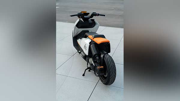 ഫ്യൂച്ചർ മൊബിലിറ്റിക്ക് വഴിയൊരുക്കി ഡെഫനിഷൻ CE 04 കൺസെപ്റ്റ് അവതരിപ്പിച്ച് ബിഎംഡബ്ല്യു മോട്ടോറാഡ്